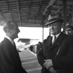 Hungary, Budapest X., Albertirsai út, Lóversenypálya, I. helyi tribün. Teddy Gill zsoké és Hesp József tréner., 1938, Kölcsey Ferenc Dunakeszi Városi Könyvtár / Petanovits fényképek, double portrait, Budapest, Fortepan #29653