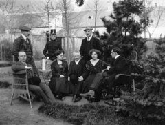 Serbia, Zrenjanin, középen Cholnoky Jenő földrajztudós., 1909, Cholnoky Tamás, celebrity, uniform, women, men, cap, kid, suit, costume, high-top shoes, dress, Fortepan #29746