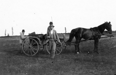 Hungary, Kecskemét, Cholnoky Jenő földrajztudós., 1910, Cholnoky Tamás, hat, horse, Horse-drawn carriage, man, teamster, suit, three people, Fortepan #29755