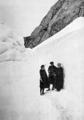 Ausztria, Dachstein, hóba vágott út a Simonyhütte közelében, 1926, Cholnoky Tamás, kirándulás, Fortepan #29823