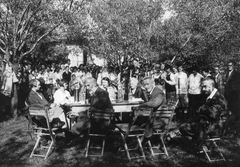 1930, Cholnoky Tamás, garden, table, outdoor chair, soda water bottle, vacuum flask, Fortepan #29840