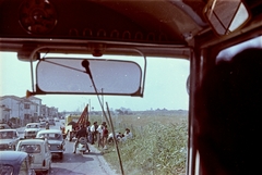 Olaszország, Ravenna, Via Romea Sud a Fiumi Uniti töltése felé nézve., 1964, Csőke József, színes, baleset, utcakép, DKW-márka, robogó, automobil, Fiat 500, autómentő, autódaru, Fiat 1100, Fiat 500 Giardinera, Fortepan #29994