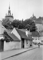 Románia,Erdély, Segesvár, balra az Óratorony, jobbra a Kolostor-templom és a Kovács-torony., 1963, Németh Tamás, Fortepan #30128