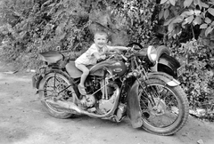 BSA W32-7 típusú angol gyártmányú oldalkocsis motorkerékpár., 1957, Németh Tamás, brit gyártmány, motorkerékpár, BSA-márka, BSA W32-7, Fortepan #30201