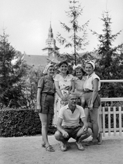 Magyarország, Lillafüred, Miskolc, Palotaszálló a park felől., 1957, Németh Tamás, szálloda, neoreneszánsz, guggolás, Lux Kálmán-terv, Fortepan #30233