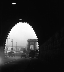 Magyarország, Budapest I., Alagút a Clark Ádám tér felé nézve., 1965, Fortepan, autóbusz, alagút, Budapest, függőhíd, William Tierney Clark-terv, Fortepan #30307