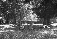 A felvétel 1900 előtt készült. A kép forrását kérjük így adja meg: Fortepan / MMKM. Levéltári jelzet: MMKM TTFGY 2019.1., 1900, Magyar Műszaki és Közlekedési Múzeum / Eötvös Loránd, Eötvös Loránd, Fortepan #303383