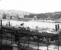 A felvétel 1900 előtt készült. A kép forrását kérjük így adja meg: Fortepan / MMKM. Levéltári jelzet: MMKM TTFGY 2019.1., 1900, Magyar Műszaki és Közlekedési Múzeum / Eötvös Loránd, Eötvös Loránd, Fortepan #303543