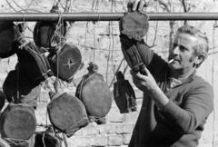 1981, Szebeni András, flask, Fortepan #304049