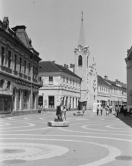 Romania,Transylvania, Oradea, Bulevardul Republicii (Rákóczi út), Szent Anna-templom., 1985, Németh Tamás, street view, Fortepan #30436