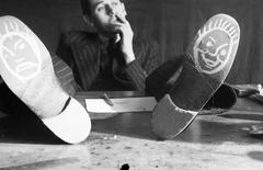 1936, Inkey Tibor, legs on a table, shoe, Fortepan #306031