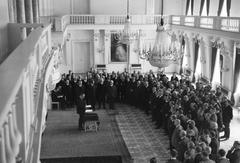 Hungary, Budapest I., az Országház utca 28-as szám alatt a korábbi Királyi Kúria (a legfőbb bíróság), illetve Országház céljára átépített egykori klarissza kolostor, ekkor a Belügyminisztérium nagy díszterme., 1936, Inkey Tibor, Budapest, chandelier, Fortepan #306287