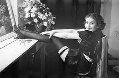 1936, Inkey Tibor, legs on a table, leggings, dressing table, lady, Fortepan #306293