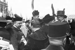 1937, Inkey Tibor, "Bocskai" side cap, biretta, feather, Fortepan #306350