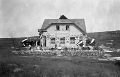 Magyarország, Solymár, Zsíros-hegy, a Magyar Turista Egyesület "Péntekiek" Fritsch menedékháza., 1929, Storymap.hu, zászló, felirat, turistaház, Fortepan #30682