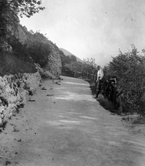 Magyarország, Budapest II., Hármashatárhegy, Guckler-szikla., 1927, Storymap.hu, tájkép, férfi, hegyoldal, szikla, Budapest, Fortepan #30692