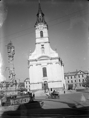 Hungary, Szekszárd, Béla király tér, a Szentháromság-szobor és a Belvárosi templom., 1936, Storymap.hu, Fortepan #30746