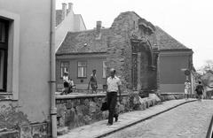 Magyarország, 1977, Gazda Anikó, Best of, rom, foghíj telek, Fortepan #307649