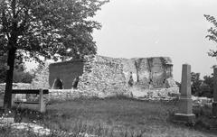 Magyarország, 1976, Gazda Anikó, templomrom, temető, Fortepan #308161