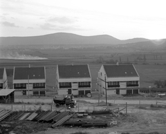 Magyarország, Szentendre, Radnóti Miklós sétány a Püspökmajor lakótelep felől., 1978, Storymap.hu, német gyártmány, Trabant-márka, szovjet gyártmány, teherautó, ZIL-márka, automobil, Trabant 601, ZiL-130, dömper, Fortepan #30853