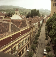 Magyarország, Kőszeg, Jurisics tér a Hősök kapuja tornyából, előtérben balra a Városháza., 1975, Építésügyi Dokumentációs és Információs Központ, VÁTI, színes, Fortepan #30998