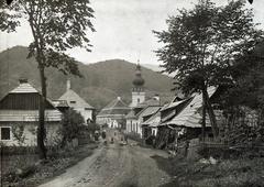 A kép forrását kérjük így adja meg: Fortepan / Budapest Főváros Levéltára / Szekfű András / Levéltári jelzet: HU.BFL XIV.380 Karafiáth Jenő iratai, 1902, Budapest Főváros Levéltára / Szekfü András, templom, népi építészet, falu, Fortepan #310001