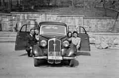 1942, Lindner család, Best of, automobil, tréfálkozás, rendszám, lányok-járművek, Fortepan #310790