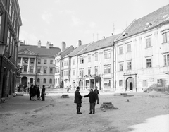 Magyarország, Sopron, a Fő (Beloiannisz) tér átépítése, szemben a Megyeháza (ekkor Járási Hivatal, ma az önkormányzat egyik épülete). , 1970, Építésügyi Dokumentációs és Információs Központ, VÁTI, Fortepan #31080