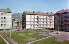 Magyarország, Uránváros, Pécs, Hajnóczy úti lakótelep., 1960, Építésügyi Dokumentációs és Információs Központ, VÁTI, színes, fogat, kordé, Fortepan #31225