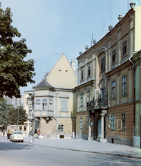 Magyarország, Győr, Bécsi kapu (Köztársaság) tér, a Szabadsajtó utca torkolatánál az Altabak-ház és az Ott-ház., 1964, Építésügyi Dokumentációs és Információs Központ, VÁTI, színes, Fortepan #31234