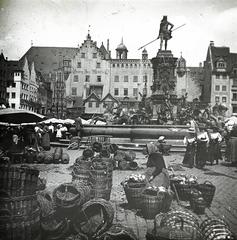 1909, fortepan/Album 123, kosár, tér, képarány: négyzetes, piac, szökőkút, épületdísz, szoborcsoport, Fortepan #312580