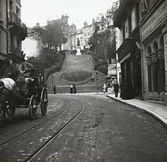 1909, fortepan/Album 123, újságárus, francia felirat, szobor, sínpálya, mozgóárus, lépcsősor, Fortepan #312600