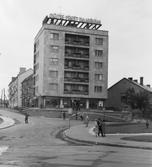 Magyarország, Várpalota, Jókai utca 1., 1961, Építésügyi Dokumentációs és Információs Központ, VÁTI, neonreklám, Fortepan #31281