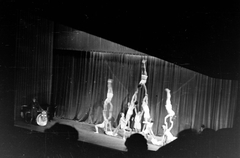 Hungary, Levente-színház., 1944, Ludovika, theater, stage, feat, youth military organisation, handstand, Fortepan #3148