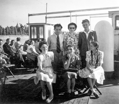 Hungary, Budapest, Körös gőzös fedélzete, háttérben a Margitsziget., 1947, Bartók István, ship, tableau, steamboat, Kőrös/Verecke ship, riverboat, Fortepan #31650