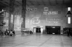 Ausztria, Bécs, Westbahnhof, 1964, Beyer Norbert, neonreklám, pályaudvar, Stock-márka, Fortepan #31672