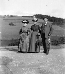 1907, Fodor István, hat, sunshades, tableau, hillside, Fortepan #31776