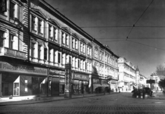 Hungary, Szeged, Széchenyi tér, a Posta felől a Nagy Jenő utca felé nézve., 1947, Kozma János, Horse-drawn carriage, store display, Fortepan #31941