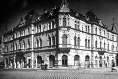 Hungary, Szeged, Roosevelt tér, Milkó-palota., 1947, Kozma János, sunshine, street view, architectural ornament, store display, Ödön Lechner-design, building, cornerhouse, Fortepan #31967