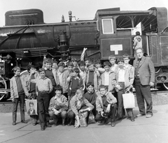 Hungary, Sopron, Vasútállomás. A GYSEV 324.1518 pályaszámú szerkocsis gőzmozdonya., 1980, Baráth Endre, steam locomotive, Hungarian brand, tableau, Fortepan #32006