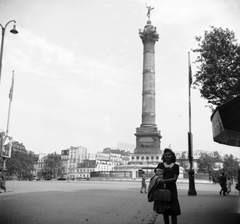 France, Paris, Bastille tér Július oszlop a Szabadság szelleme szoborral., 1939, Saly Noémi, pillar, Fortepan #32200