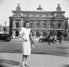 France, Paris, Opera (Palais Garnier)., 1939, Saly Noémi, street view, cop, Citroën-brand, automobile, Fortepan #32221