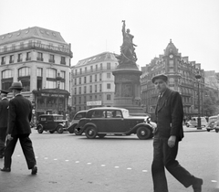 France, Paris, la Place Clichy., 1939, Saly Noémi, traffic, pedestrian, street view, automobile, Fortepan #32228