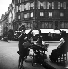 France, Paris, Rue de Rivoli 144., 1939, Saly Noémi, kitchen stool, greengrocer, dog, price tag, ice cream, Fortepan #32230