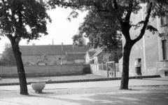 Magyarország, Kőszeg, Várkör távolabb a Táblaház utca épületei., 1965, Építésügyi Dokumentációs és Információs Központ, VÁTI, plakát, hirdetőoszlop, Fortepan #32263