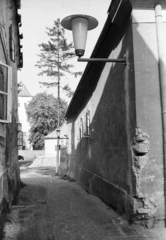 Magyarország, Kőszeg, a Chernel utcáról nyíló köz, a Jurisics-vár felé vezet., 1965, Építésügyi Dokumentációs és Információs Központ, VÁTI, Fortepan #32277