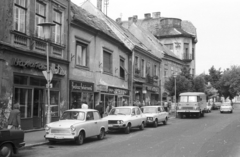 Magyarország, Veszprém, Rákóczi Ferenc utca., 1983, Építésügyi Dokumentációs és Információs Központ, VÁTI, Trabant-márka, utcakép, Lada-márka, Robur-márka, Dacia-márka, rendszám, Fortepan #32339