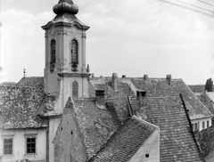 Magyarország, Szentendre, háztetők és a Blagovesztenszka görögkeleti templom a Várdombról nézve., 1968, Építésügyi Dokumentációs és Információs Központ, VÁTI, templom, háztető, Fortepan #32378