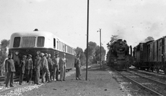 Ganz gyártmányú Árpád sorozatú (TAS) sínautóbusz., 1937, Indóház, gőzmozdony, magyar gyártmány, vasúti szerelvény, Ganz-márka, Fortepan #32432