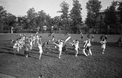 Magyarország, Budapest XII., Győri út 13., a Testnevelési Főiskola (később Testnevelési Egyetem) Alkotás utca felőli udvara., 1949, Kovács Márton Ernő, Budapest, fiatalság, sport, Fortepan #32893